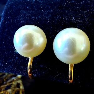 Vintage Gold and Cream Faux Pearl Clip On Earrings